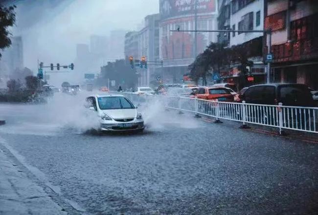 湖南南部今明天仍有强降雨 局地大暴雨并伴雷暴大风