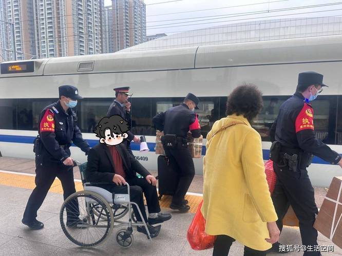 广西北海六旬铁警站好最后一班岗 传好平安“接力棒”