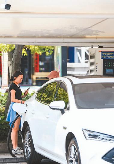 九十九款新能源汽车“驶”向乡村