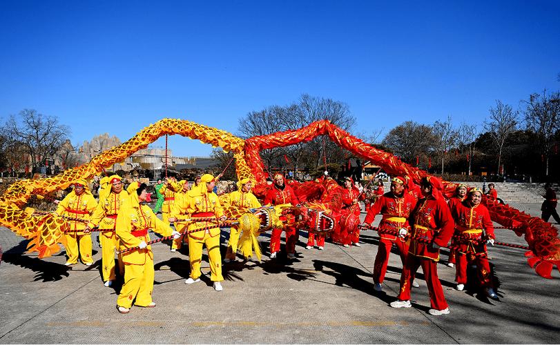 (新春走基层)首个“非遗版春节”:江苏扬州千年古街区变身非遗“大舞台”