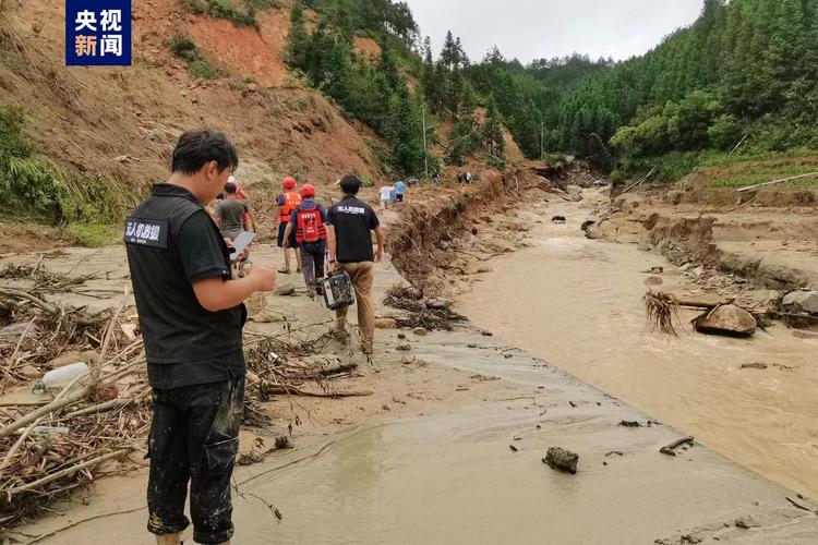 辽宁建昌县28个失联乡镇27个已恢复通信 应急管理部调派力量抢险救援