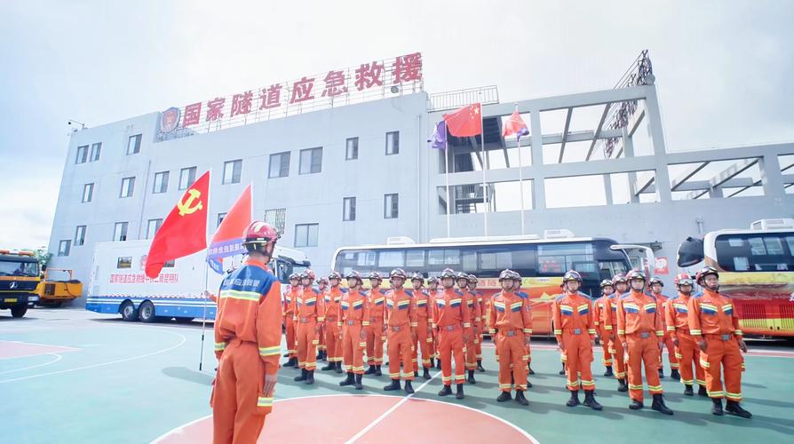 隧道救援昆明队圆满完成团洲垸抢险排涝任务