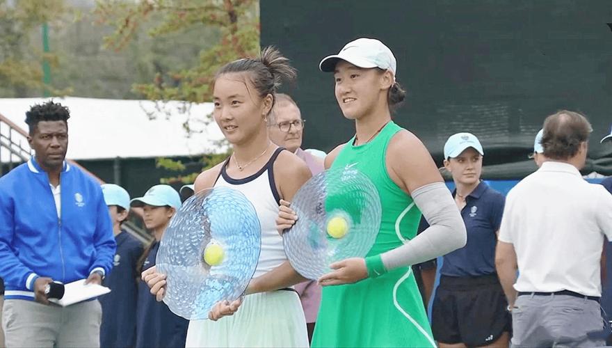 王曦雨、王雅繁、袁悦晋级女双第二轮
